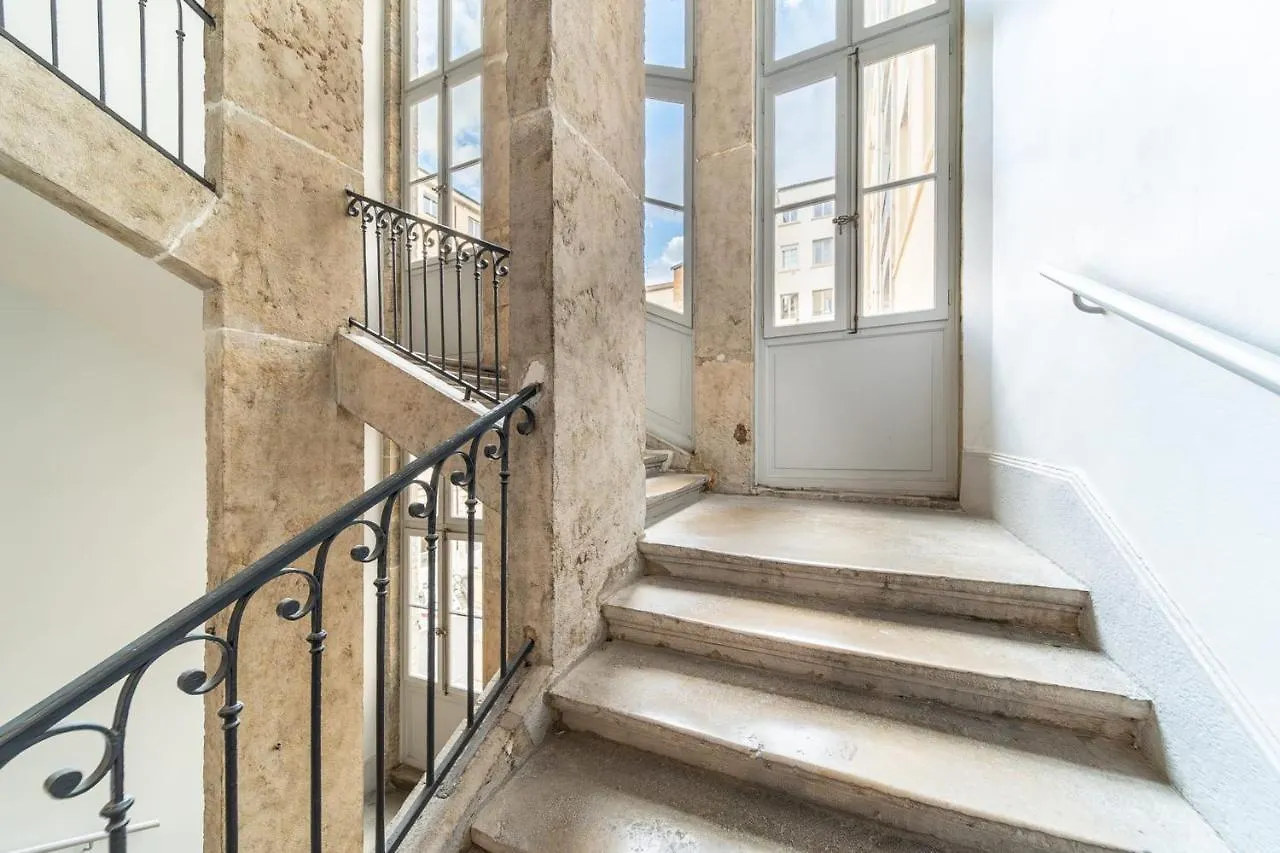 Les Suites De L'Opera - Apartment Barbara For 10 People Лион 0*,  Франция